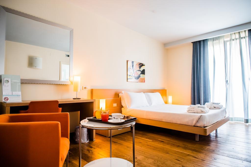 Phi Hotel Alcione Francavilla Al Mare Ngoại thất bức ảnh