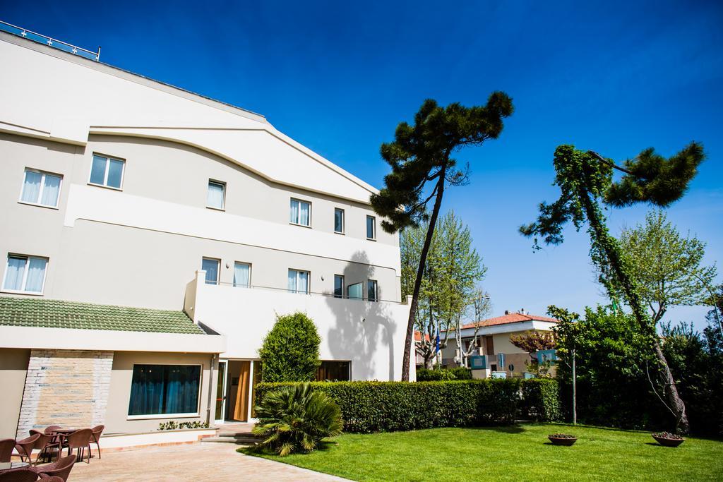 Phi Hotel Alcione Francavilla Al Mare Ngoại thất bức ảnh